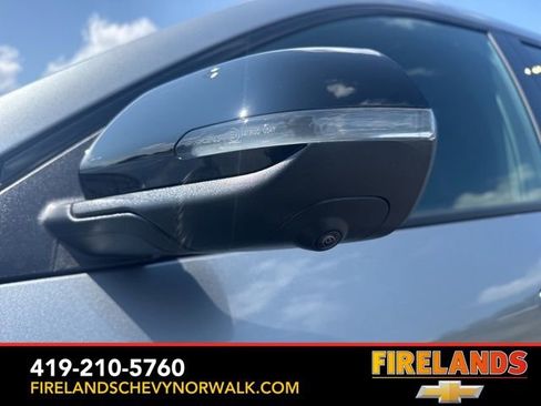 New 2025 Chevrolet Traverse LT w/ Midnight/Sport Edition image 17