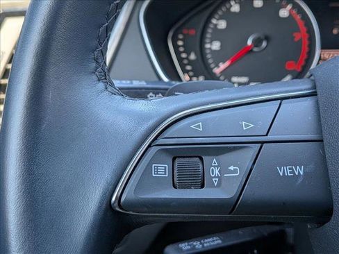 Used 2023 Audi Q5 2.0T Premium w/ Convenience Package image 14