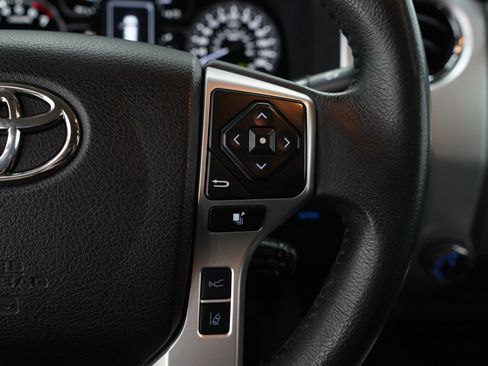 Used 2021 Toyota Tundra Platinum AWD/4WD image 30