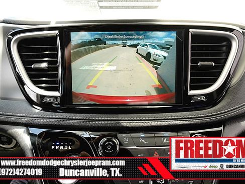 New 2027 Chrysler Pacifica Select FWD image 21