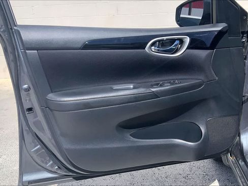 Used 2018 Nissan Sentra SV FWD image 27