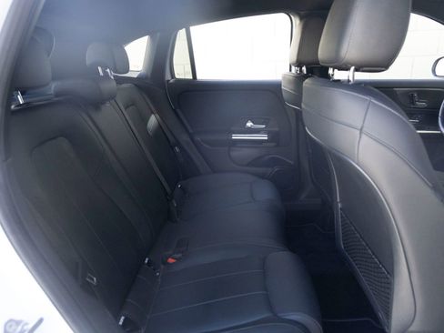 Used 2021 Mercedes-Benz GLA 250 image 24