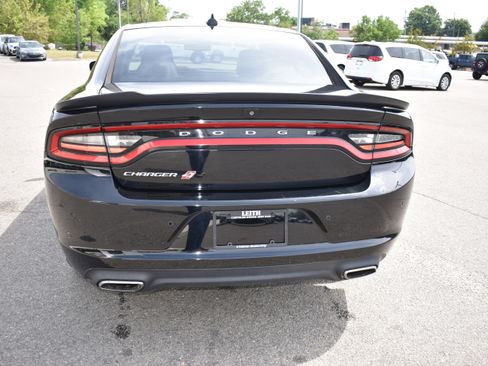 Used 2018 Dodge Charger GT image 8