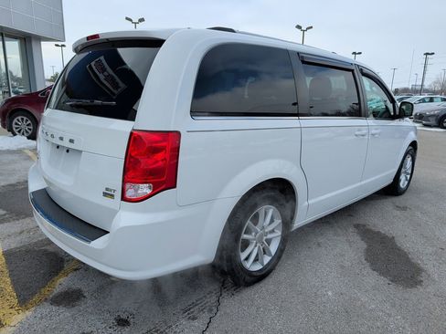 Used 2019 Dodge Grand Caravan SXT image 7