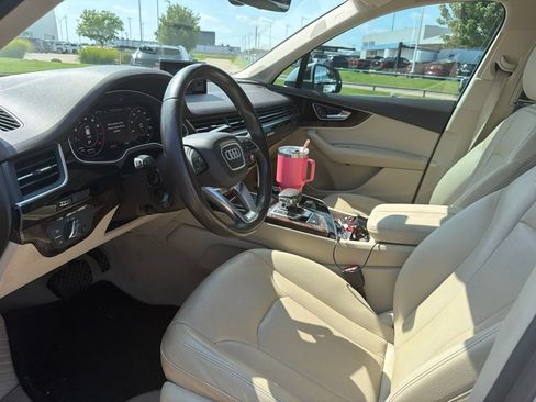 Used 2019 Audi Q7 3.0T Premium Plus w/ Premium Plus Package AWD/4WD image 7