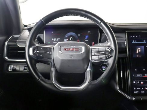 Used 2024 GMC Acadia Elevation image 40