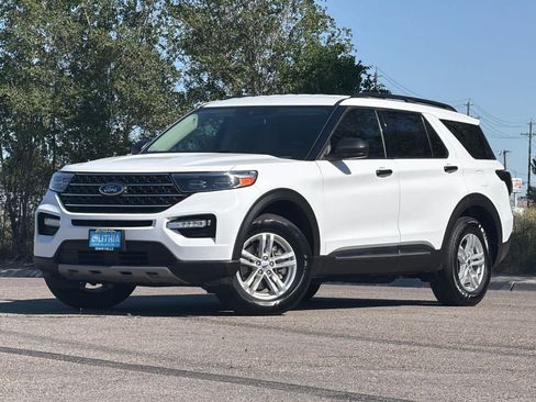 Certified 2023 Ford Explorer XLT w/ Equipment Group 202A AWD/4WD image 1