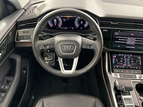 Used 2023 Audi Q8 Premium Plus w/ Premium Plus Package AWD/4WD image 13
