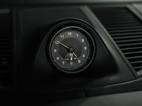 Used 2025 Porsche Macan image 27