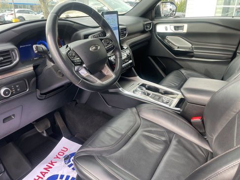 Used 2021 Ford Explorer Platinum w/ Equipment Group 601A AWD/4WD image 7