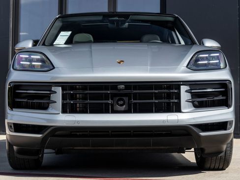 New 2026 Porsche Cayenne Coupe image 8