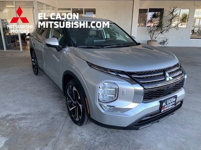 Used 2024 Mitsubishi Outlander SE