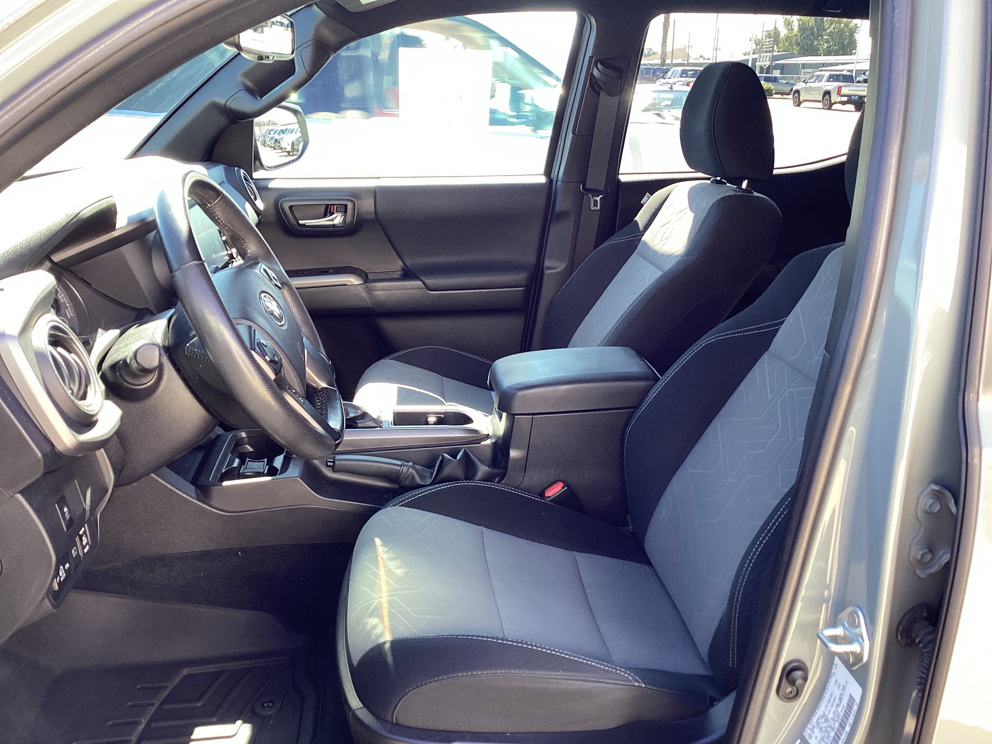 Used 2023 Toyota Tacoma TRD Sport w/ Technology Package RWD image 14