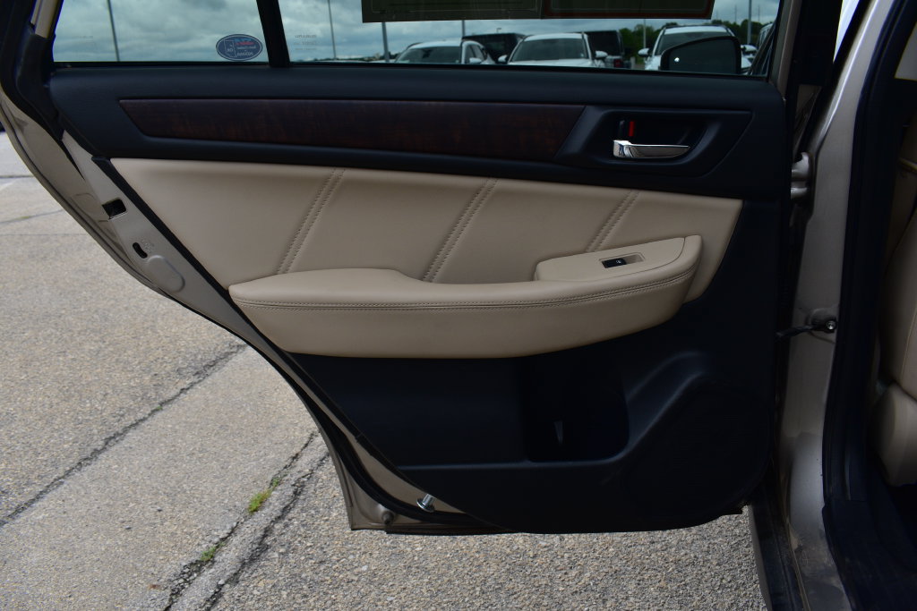 Used 2019 Subaru Outback 2.5i Limited AWD/4WD image 21