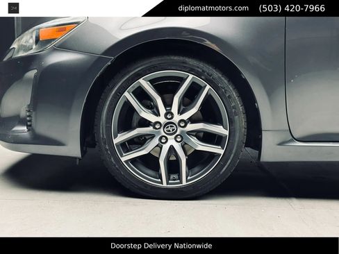 Used 2015 Scion tC FWD image 33