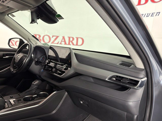 Used 2021 Toyota Highlander Platinum AWD/4WD image 39