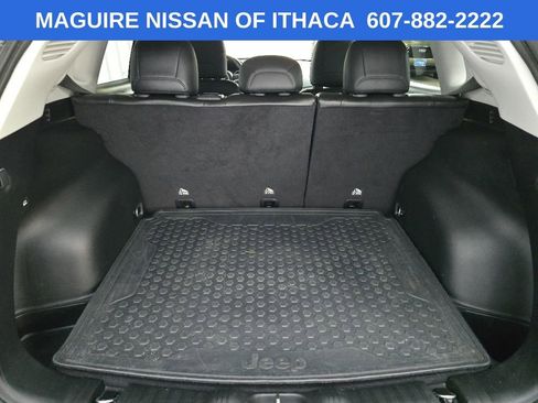 Used 2020 Jeep Compass Latitude AWD/4WD image 11