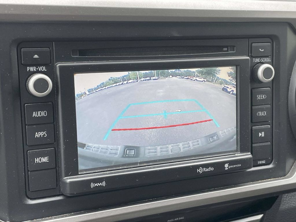 Used 2018 Toyota Tacoma SR5 RWD image 28