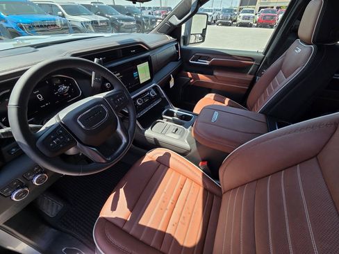 New 2026 GMC Sierra 2500 Denali Ultimate AWD/4WD image 10