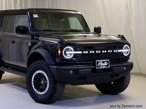 Used 2021 Ford Bronco Outer Banks w/ Sasquatch Package image 2