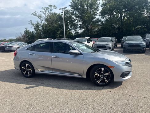 Used 2016 Honda Civic Touring image 22