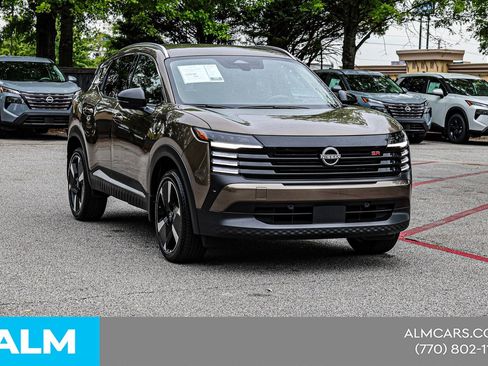 Used 2026 Nissan Kicks SR FWD image 6