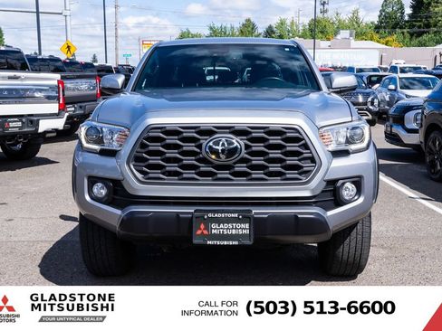 Used 2020 Toyota Tacoma TRD Off-Road AWD/4WD image 2