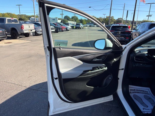 Used 2024 Buick Envista Preferred w/ Convenience II Package FWD image 12