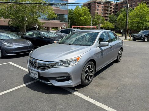 Used 2016 Honda Accord EX-L image 4