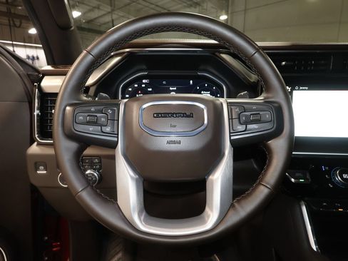 Used 2024 GMC Sierra 1500 Denali w/ Denali Reserve Package AWD/4WD image 10