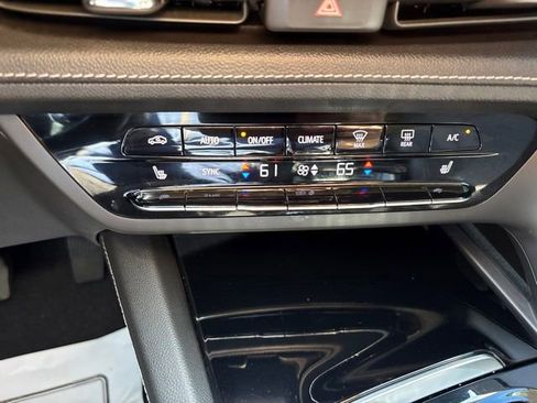 Used 2021 Buick Envision Preferred AWD/4WD image 22