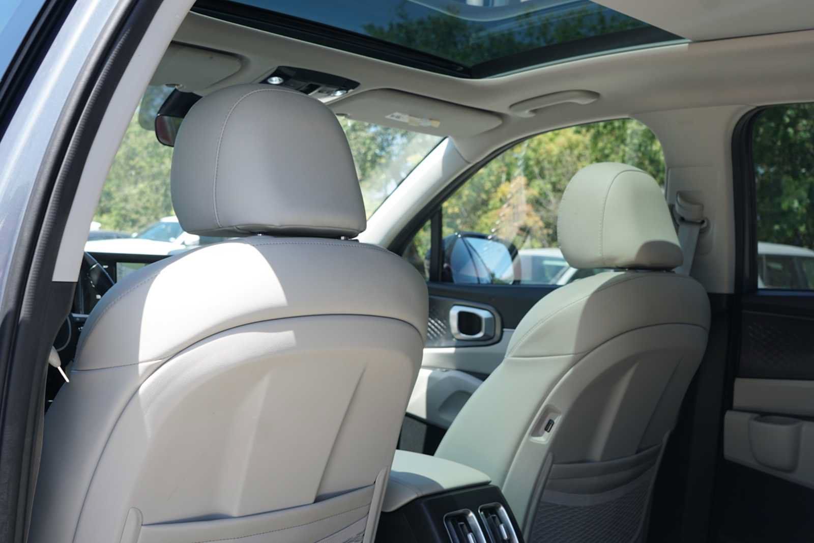 Certified 2022 Kia Sorento S w/ Panoramic Sunroof Package FWD image 20