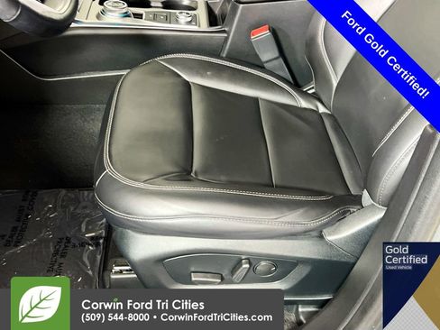 Used 2022 Ford Explorer XLT w/ Equipment Group 202A image 24