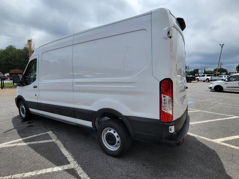 Used 2025 Ford Transit 250 148 Medium Roof RWD image 9
