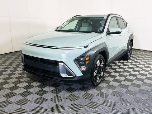 Used 2025 Hyundai Kona SEL FWD image 7