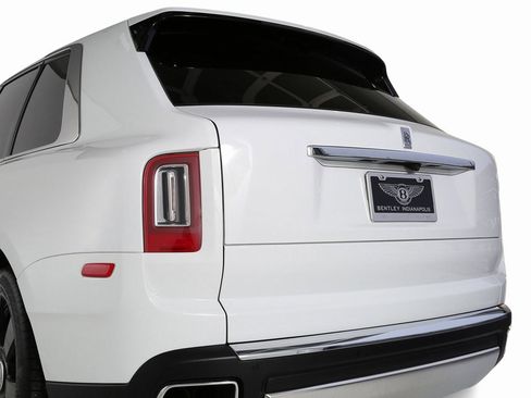 Used 2022 Rolls-Royce Cullinan image 8