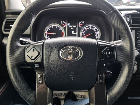 Used 2022 Toyota 4Runner TRD Off-Road Premium image 8