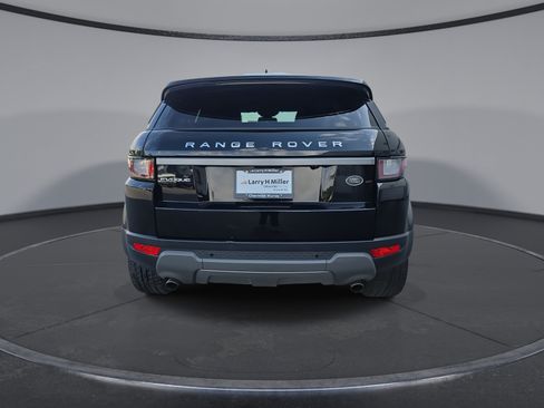 Used 2018 Land Rover Range Rover Evoque SE AWD/4WD image 12