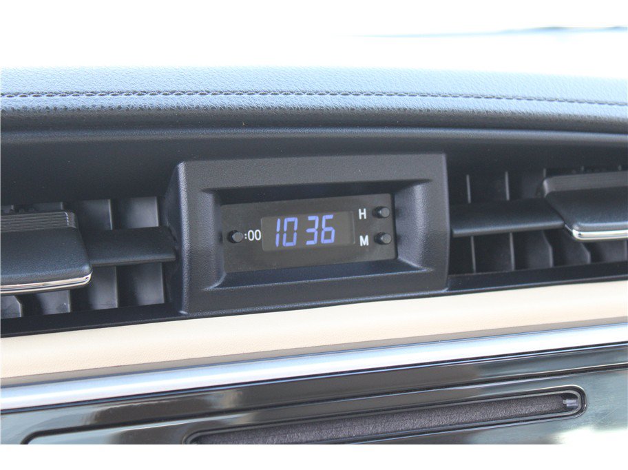 Used 2017 Toyota Corolla LE w/ Carpet Mat Package (TMS) FWD image 15