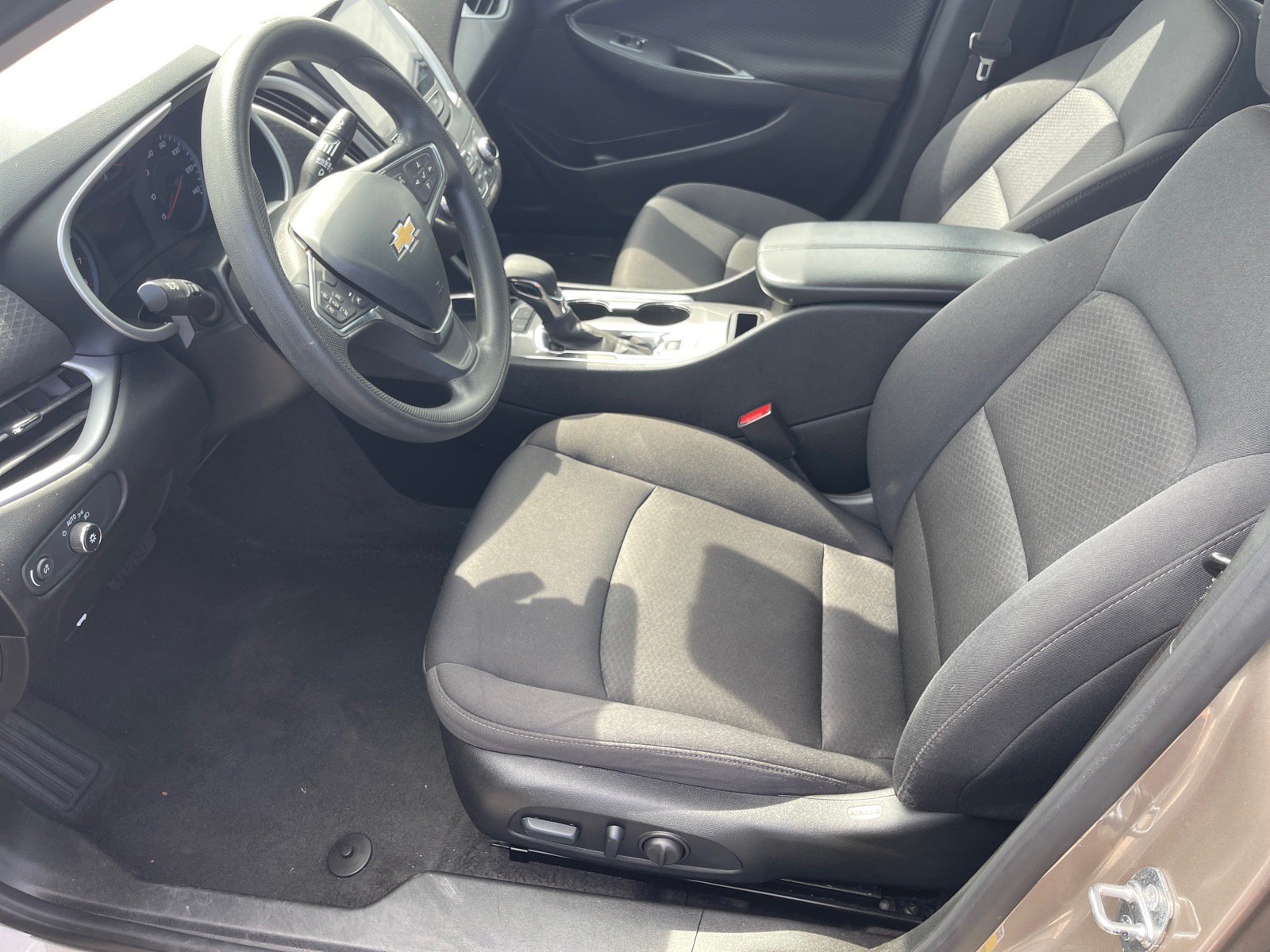 Used 2024 Chevrolet Malibu LT FWD image 10