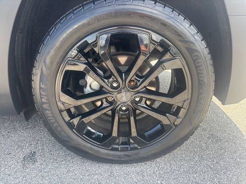 Used 2019 GMC Terrain SLE w/ Black Edition AWD/4WD image 31