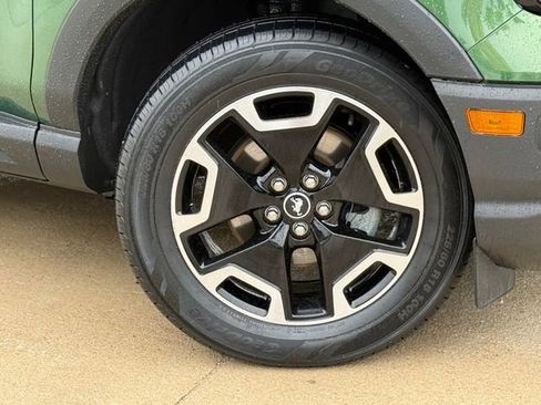 Used 2023 Ford Bronco Sport Outer Banks AWD/4WD image 2
