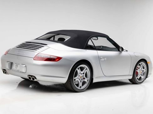 Used 2006 Porsche 911 Carrera S RWD image 27