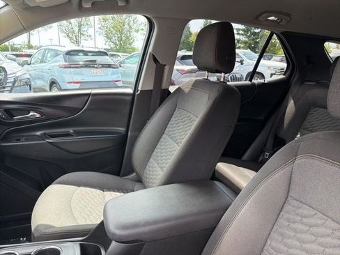 Used 2018 Chevrolet Equinox LT FWD image 12