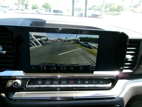 New 2026 Chevrolet Silverado 2500 ZR2 AWD/4WD image 21