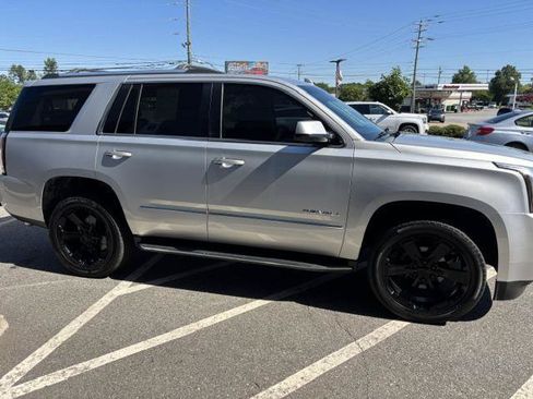 Used 2019 GMC Yukon Denali RWD image 3