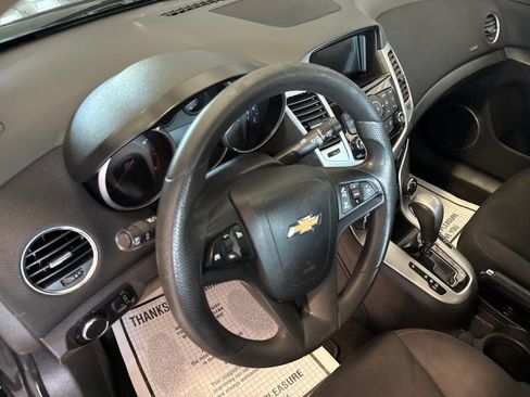 Used 2015 Chevrolet Cruze LT w/ Sun And Sound Package FWD image 17