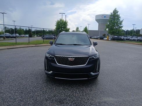 Certified 2025 Cadillac XT6 Premium Luxury FWD image 3