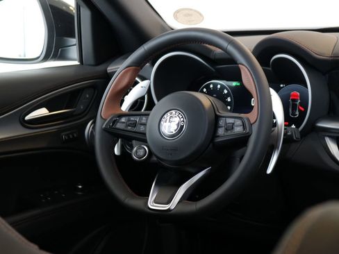 New 2025 Alfa Romeo Stelvio Sprint image 34