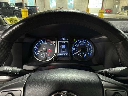 Used 2023 Toyota Tacoma TRD Off-Road w/ TRD Premium Off Road Package AWD/4WD image 36